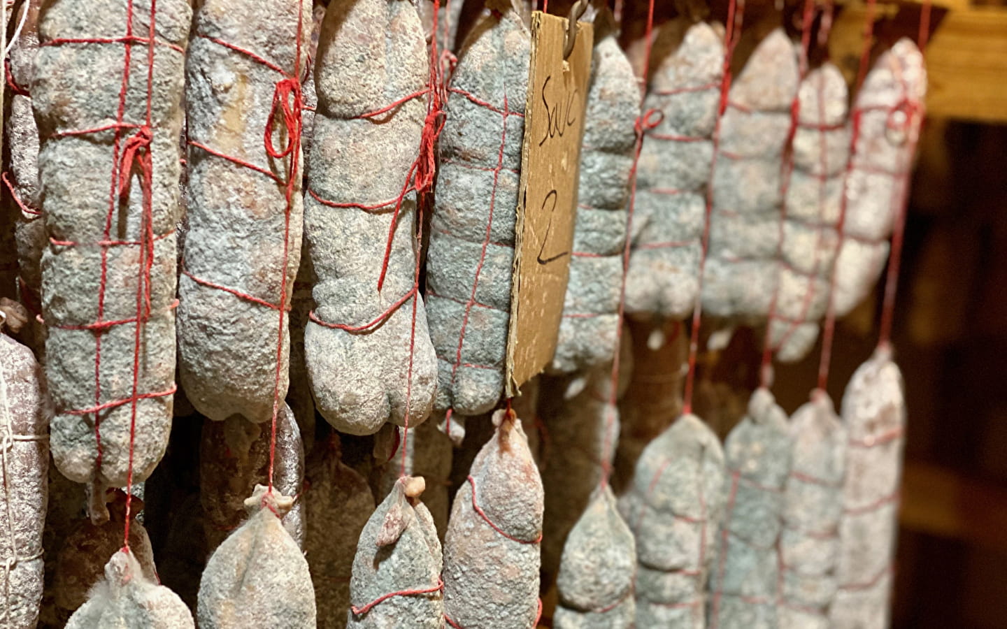 Boucherie - charcuterie : Au bon saucisson