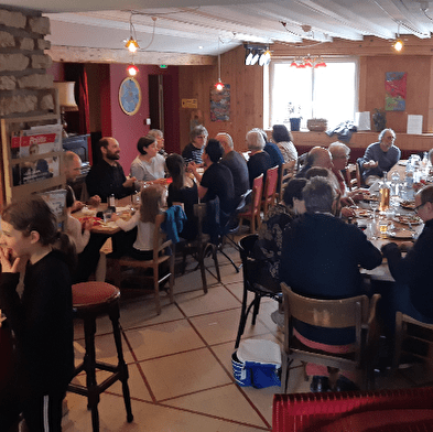 Repas partagé à la Fourmi Verte