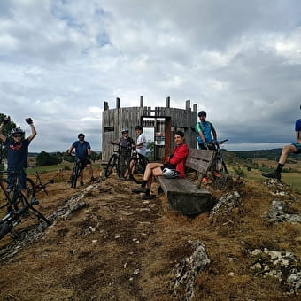 Olivier Faivre - Randos Haut-Jura VTT - GRANDE-RIVIERE CHATEAU