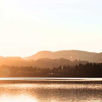 Lac de Remoray et Fourperet - LONGEVILLES-MONT-D'OR