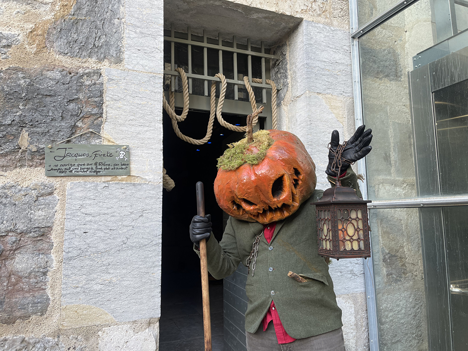 Halloween au Fort l'Écluse première session. Complète Montagnes du Jura
