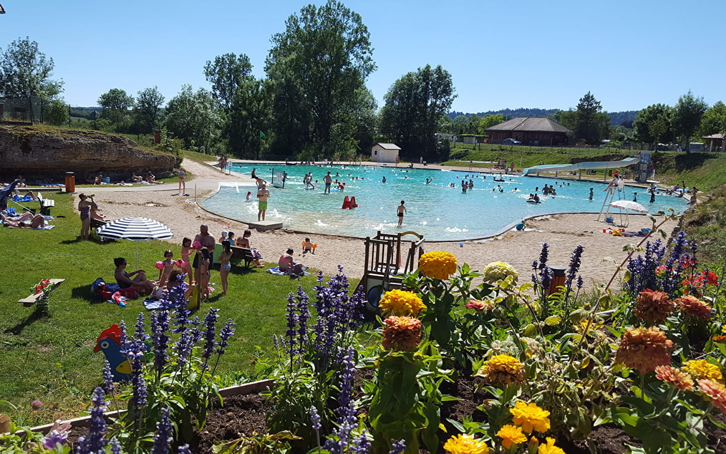 Baignade en plein air à Champdor