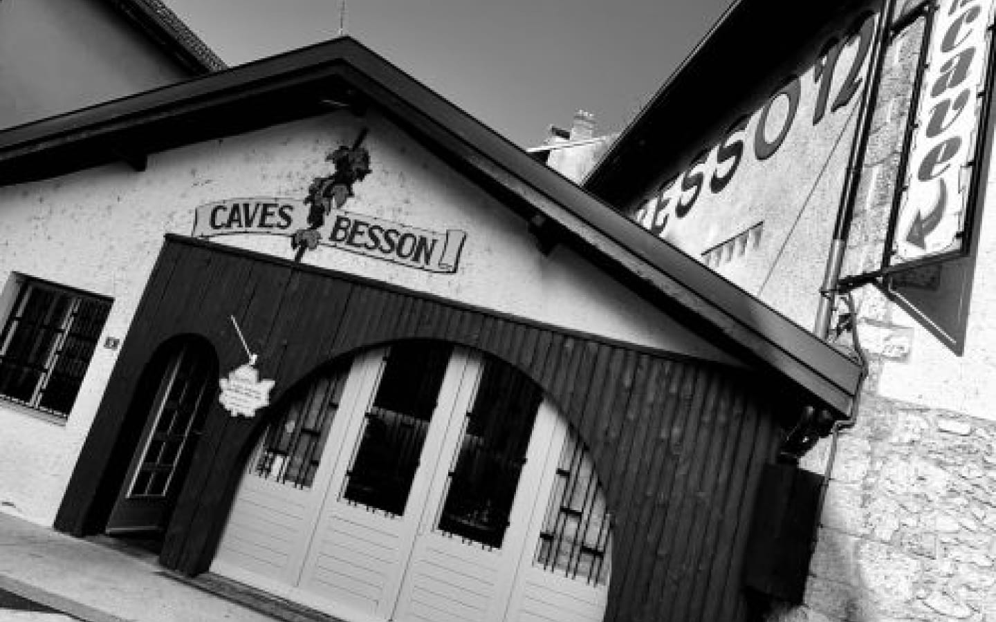 Caves Besson