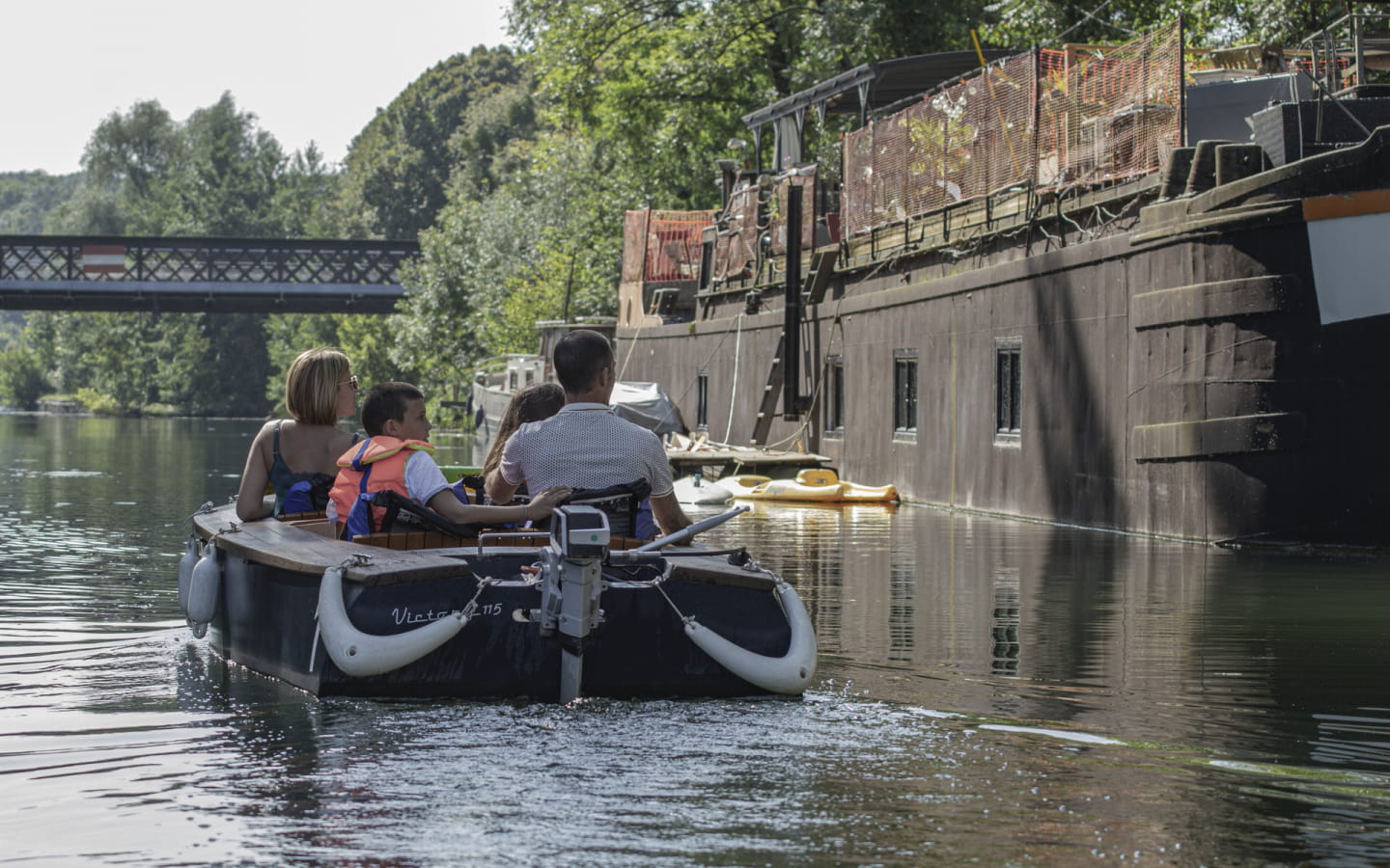 Location de bateaux électriques : Une Belle Aventure