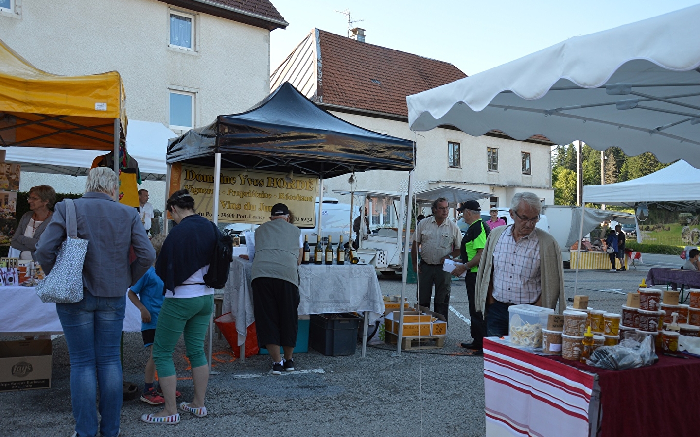 Marché nocturne et concert
