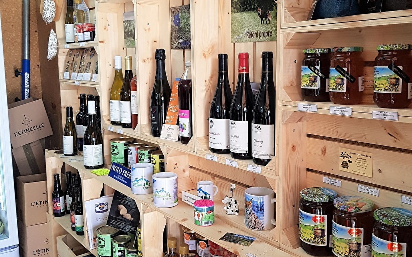 Servi'Nature : boutique de produits locaux aux Plans d'Hotonnes