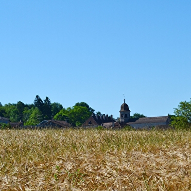 Belvédère du fays, Abbaye de Gigny