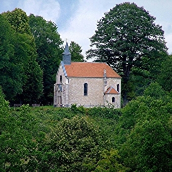 Lapiaz et Dolmen - TARCENAY-FOUCHERANS