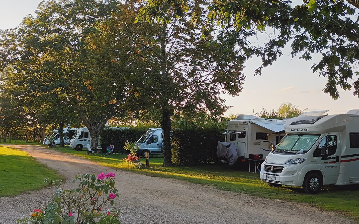 Camping du Coq de mantenay-Montlin