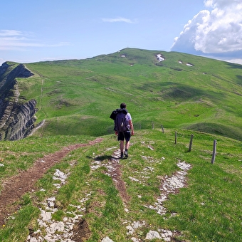 Grande Traversée du Jura à pied : De Culoz à la Borne au Lion - CHAMPFROMIER