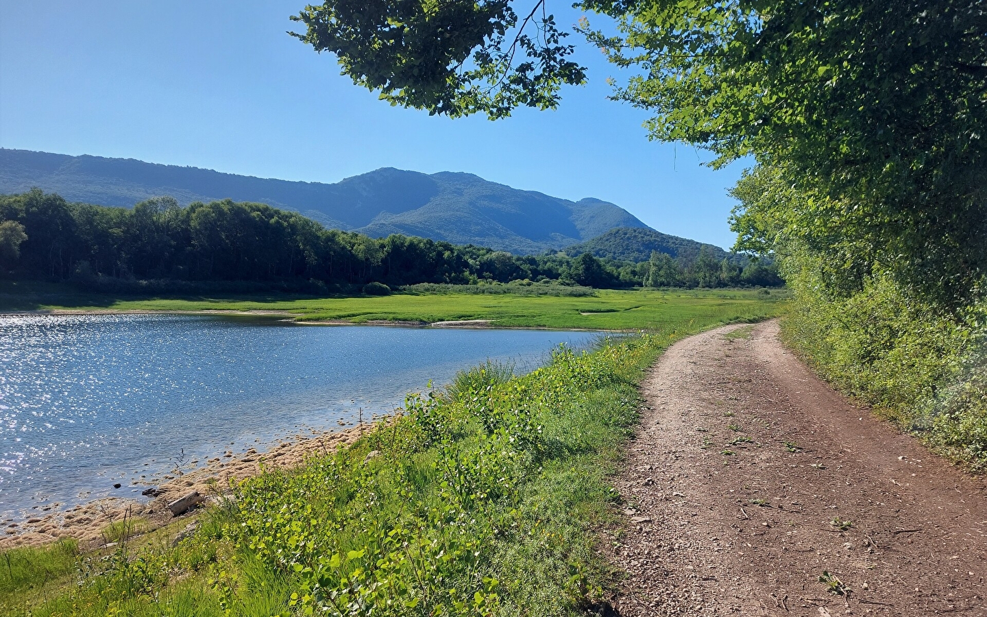 Circuit de randonnée pédestre : Le Lac d'Armaille