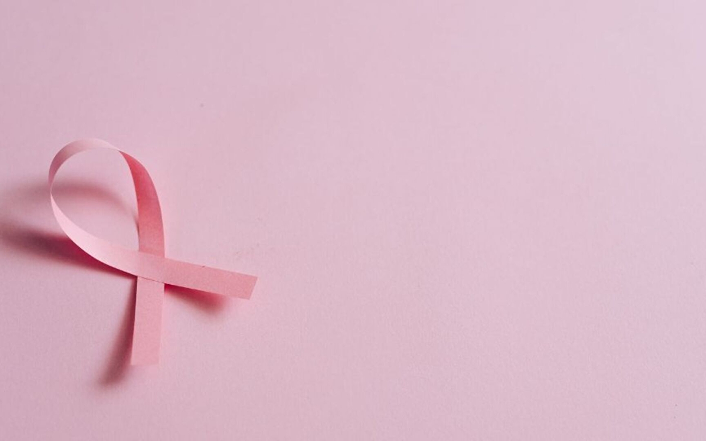 Octobre rose : fabrication de rubans