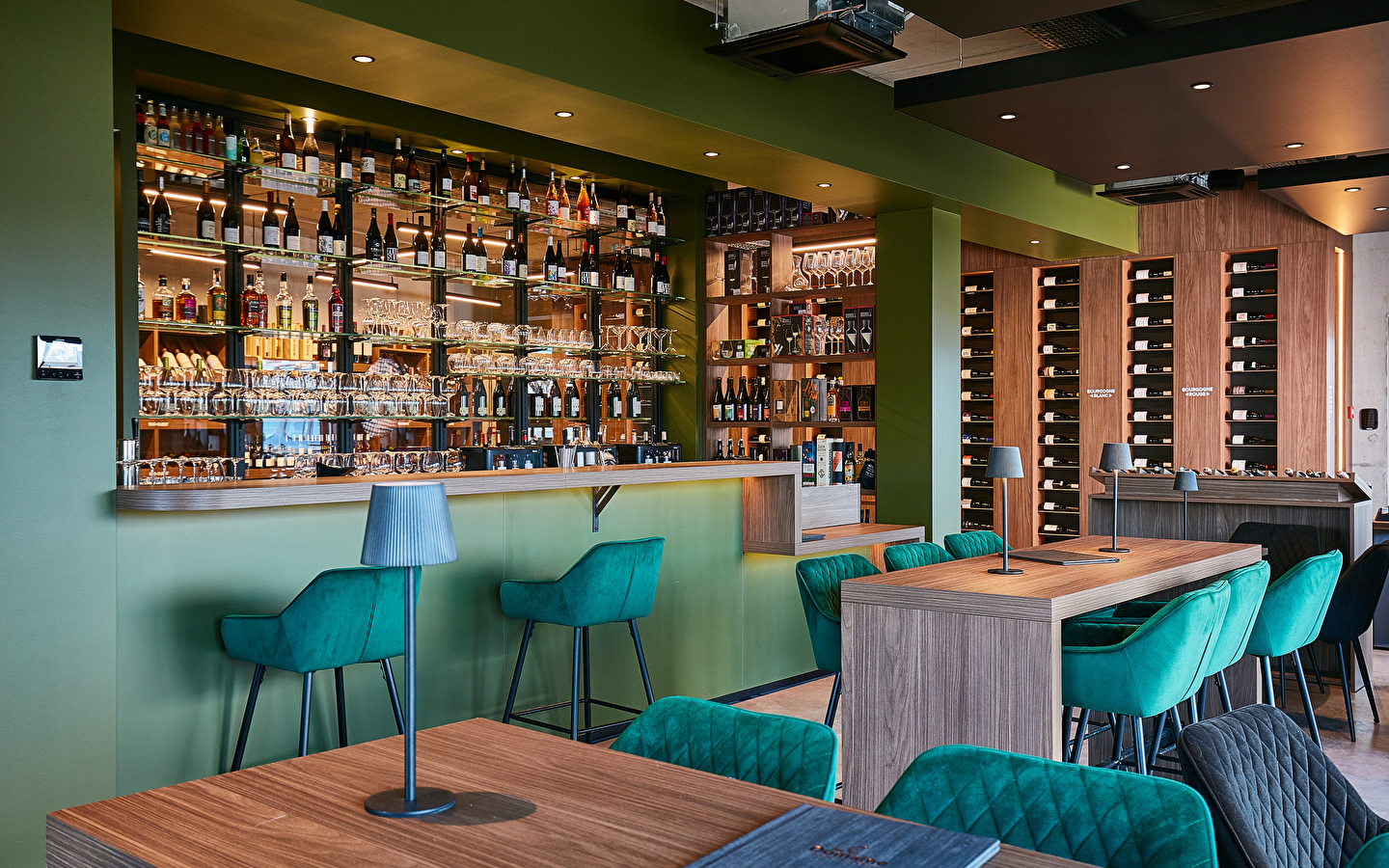 Au Domaine - Caviste et Bar