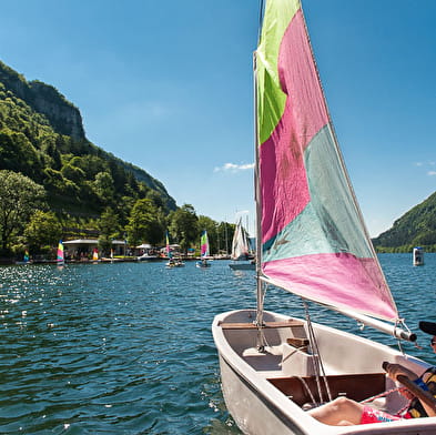 Voile sur le lac de Nantua