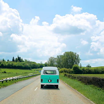 Vintage Camper - CHAMPAGNOLE