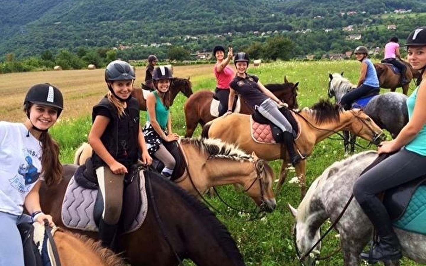 Stages d'équitation vacances de la Toussaint - Centre Equestre d'Artemare