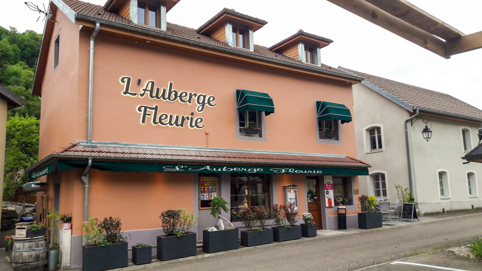 Auberge Spa Le Refuge Morin Heights Canada L'Auberge Fleurie | Montagnes du Jura