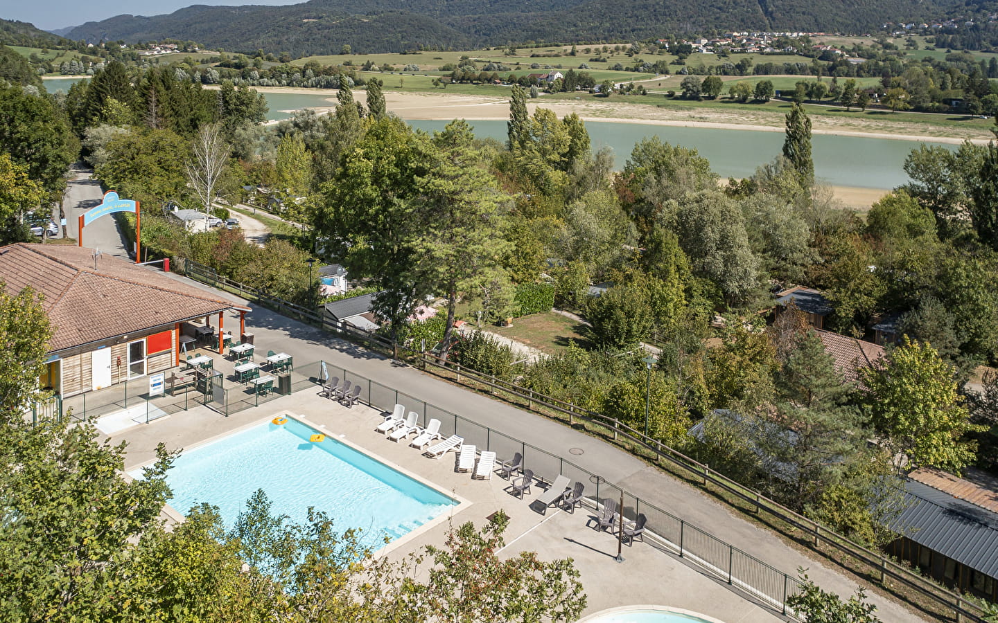 HLL au Camping Paradis des gorges du Haut Bugey