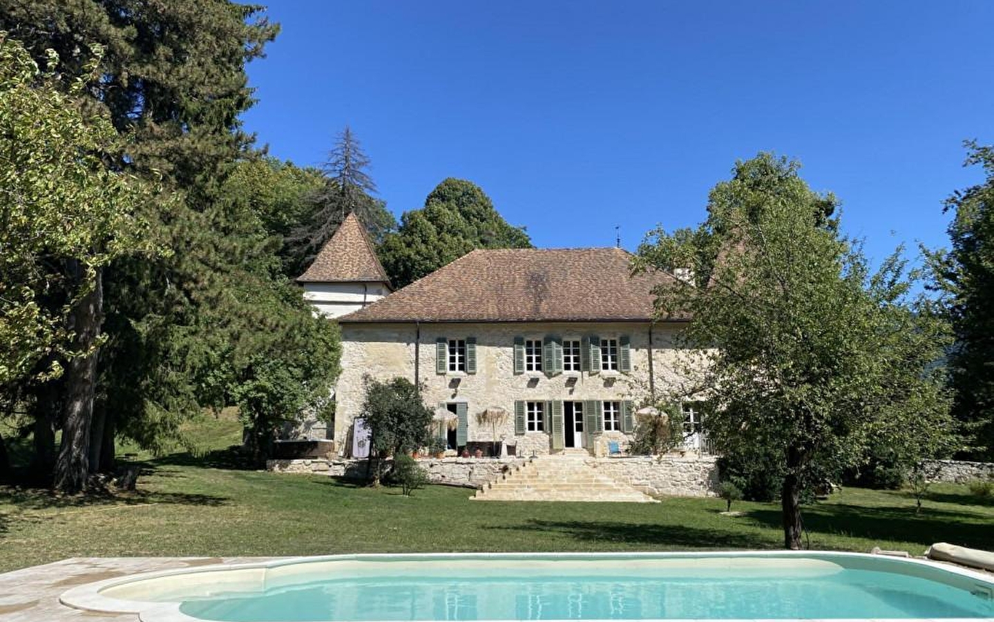 Le Domaine du Très-Haut au Château de Montanges.