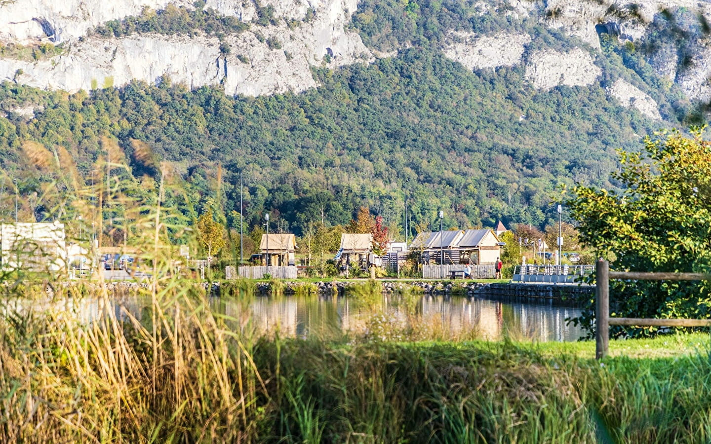 Les Lodges de la Viarhôna : les tentes-lodges