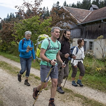 Les chemins de la contrebande - Le Colporteur - CLOS DU DOUBS