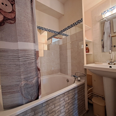 Le cernois- Studio en résidence- P431CON00