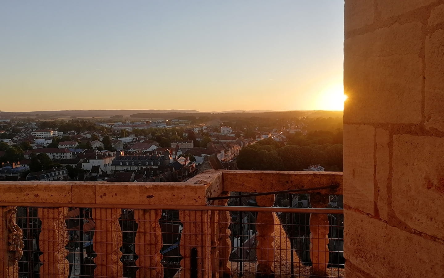 Montée au Clocher de la Collégiale - Coucher de Soleil