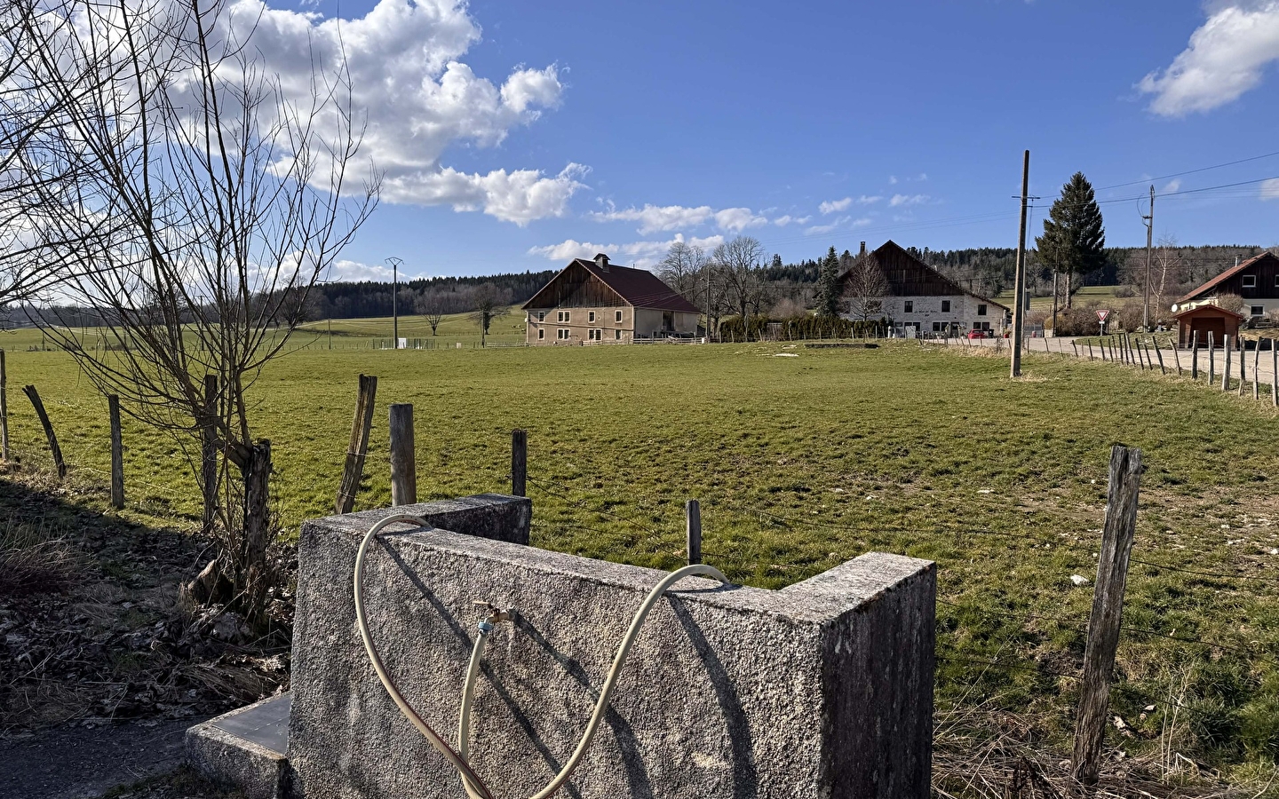 Aire de camping-cars - La Ferme des Ravières