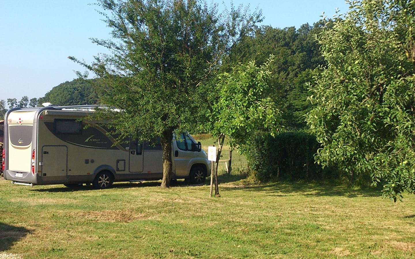 Accueil camping-car - Auberge du Grand Ronjon