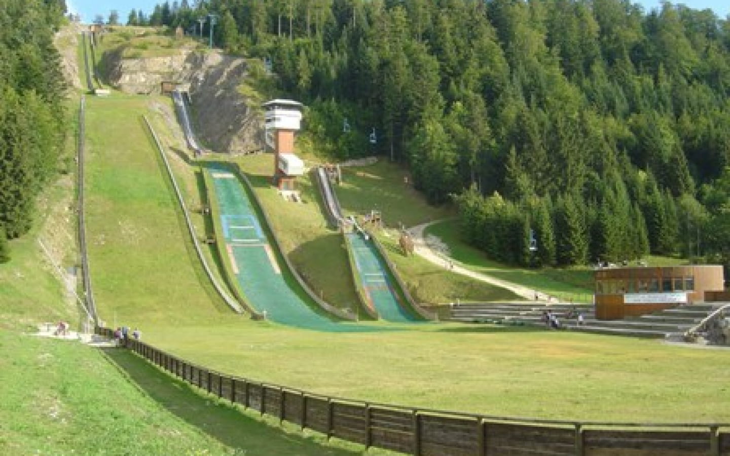 Visite des tremplins internationaux de saut à ski Chaux-Neuve