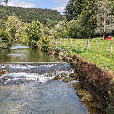 Le Val de Cusance (par la croix de Saint-Erminfroi) 