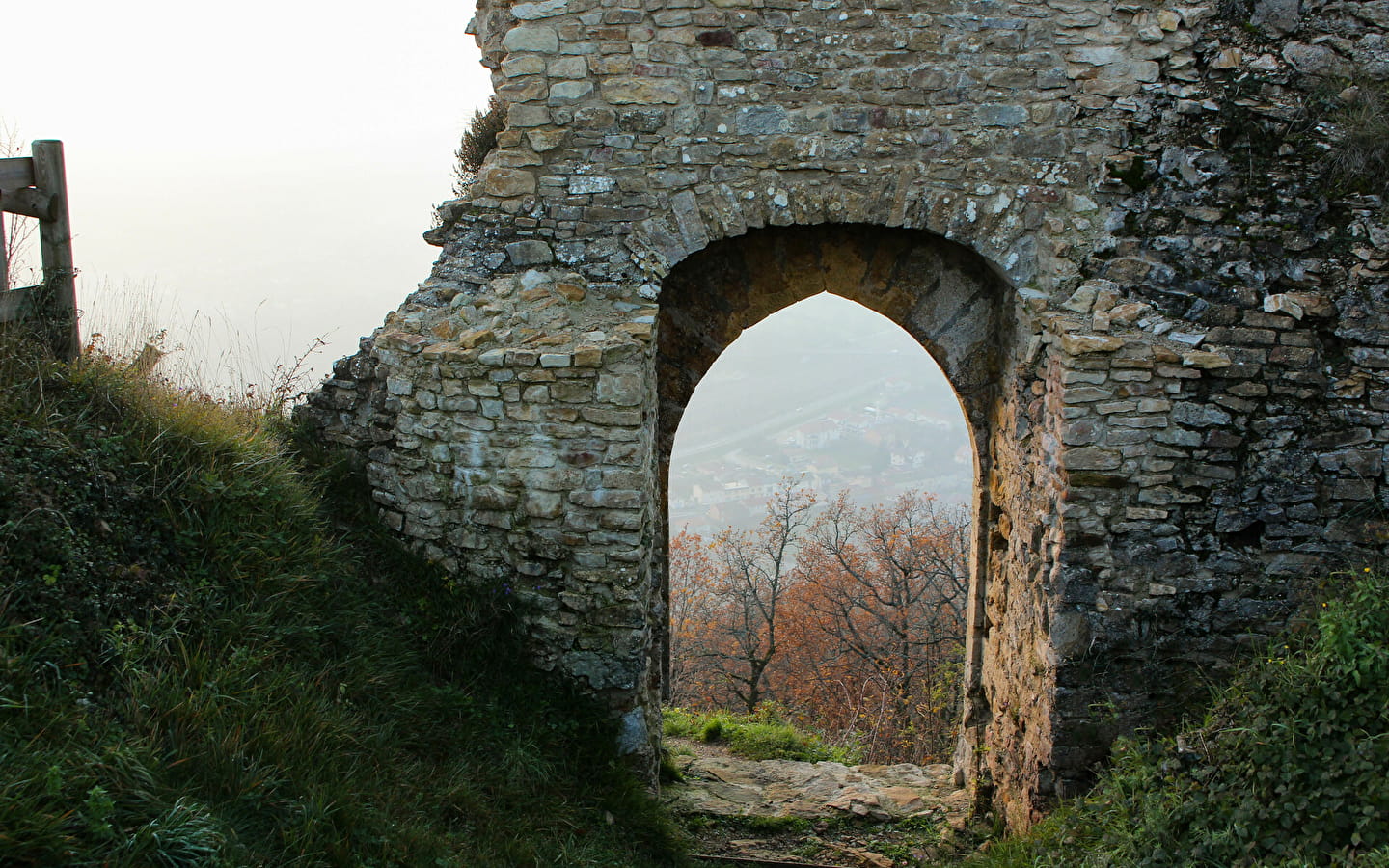 Vestiges du Château de Saint-Germain