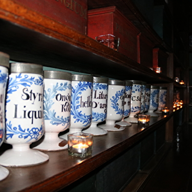 Lumières de fête à l'apothicairerie