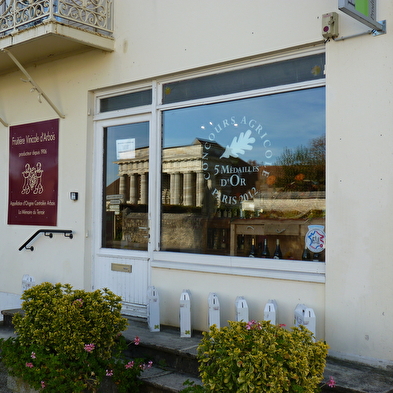 Dégustations des Vins du Jura avec Valérie