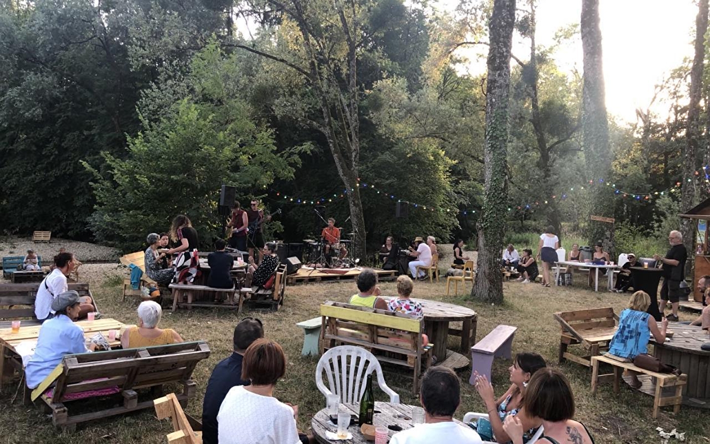 Bar associatif Ondes et Rives