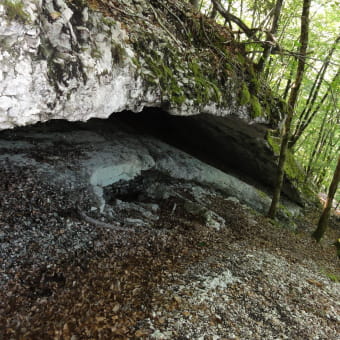 La Grotte des Sarrazins - LONGCHAUMOIS