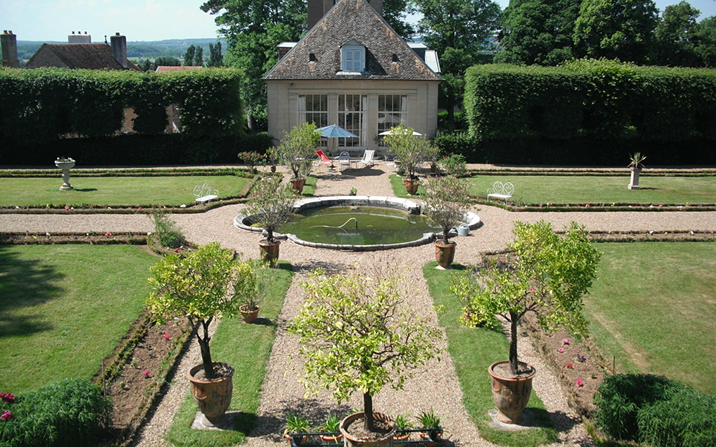 Jardin à la française du château de Jallerange