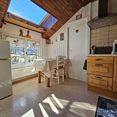 La Halle - Studio en résidence - P222ROB00