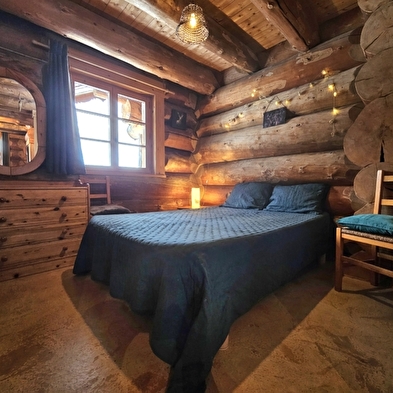 Les Humaneries - Appartement 'Le Lodge Deer' en chalet - B402FLO02