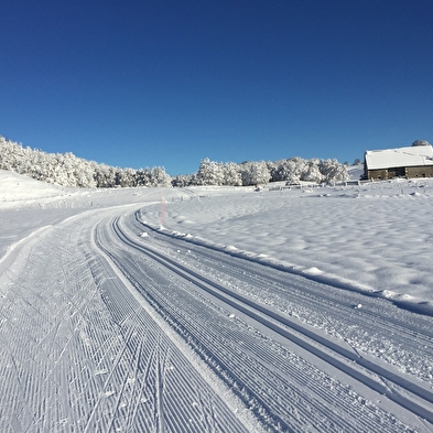 Piste rouge de ski de fond du Plateau de Retord : Les Clarines