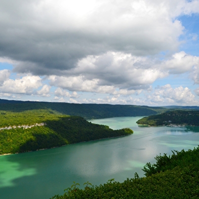Lac de Vouglans et son Barrage