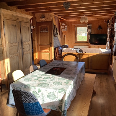 Chalet adossé à la forêt