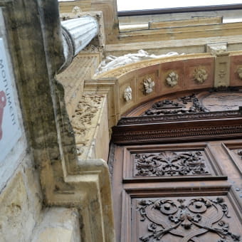Portail de l'ancienne chapelle des Annonciades - PONTARLIER
