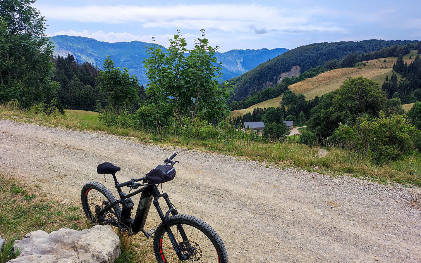 Circuit VTTAE - À la découverte du Haut Jura - La Borne au Lion