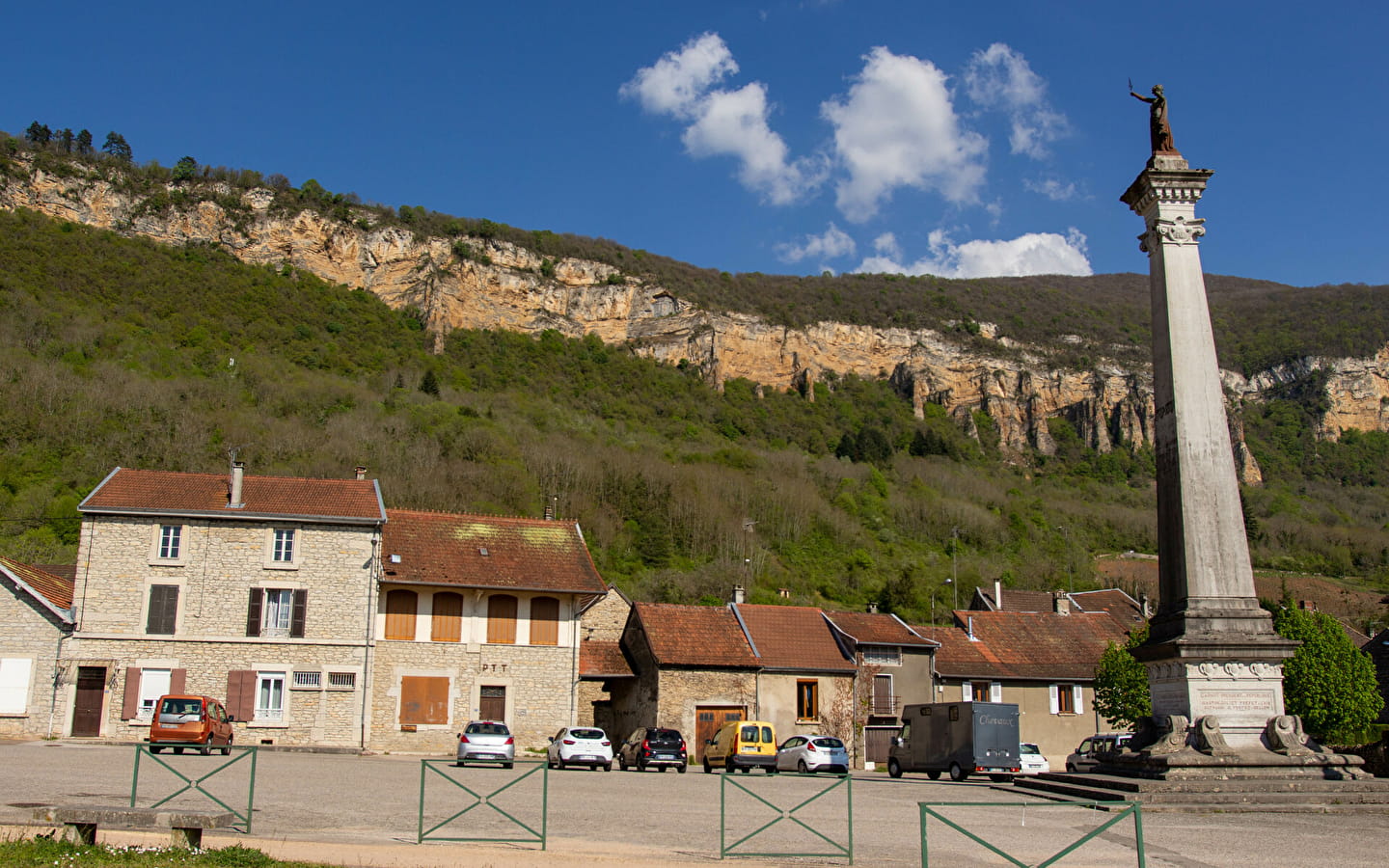 Village de Villebois Montagnes du Jura