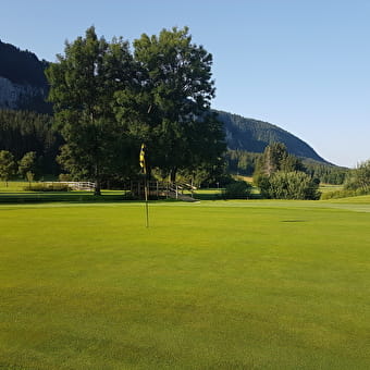 Pouvoir jouer au golf sur un vrai parcours dés la première fois ! - MIJOUX