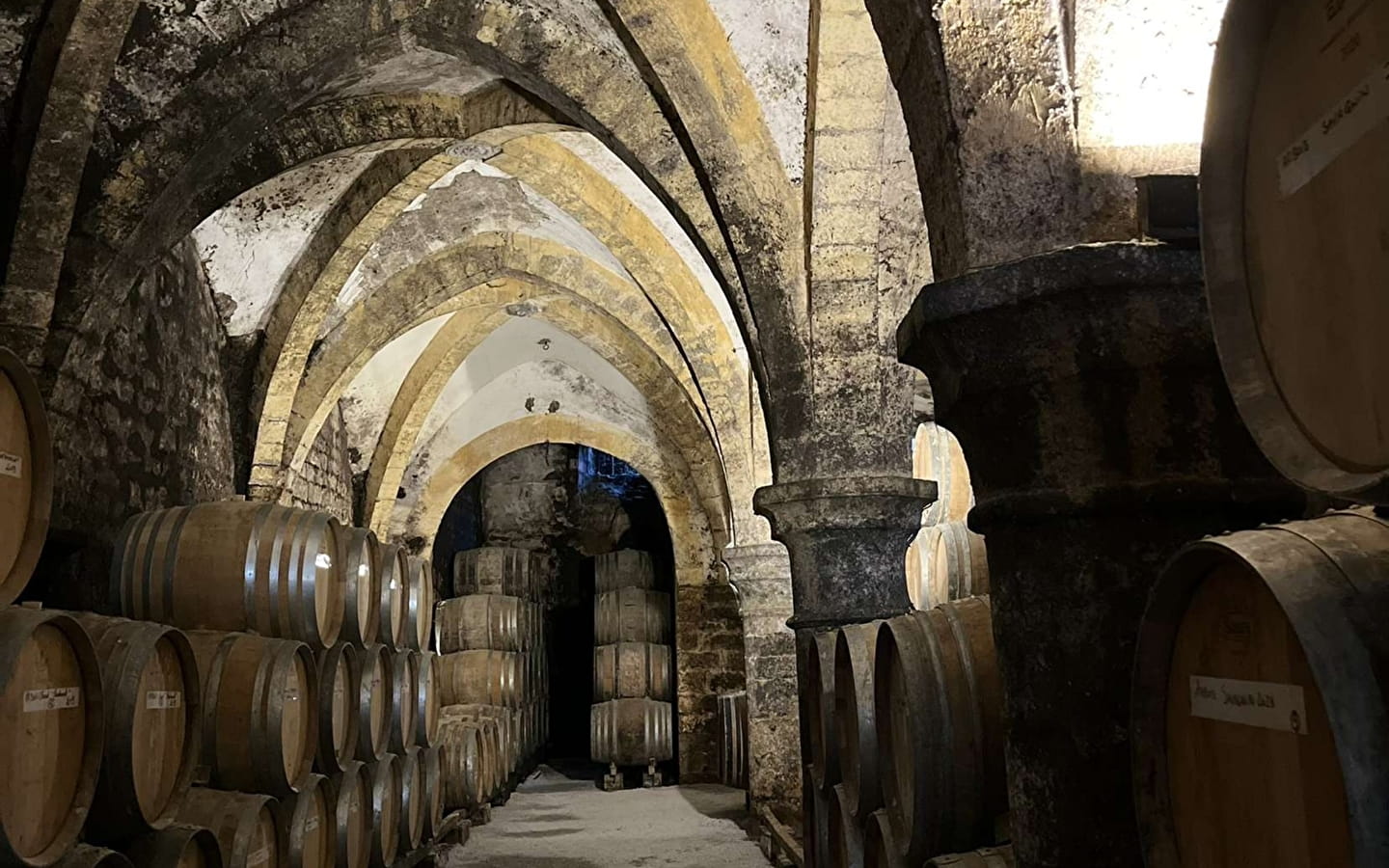 Vins Jérôme Arnoux, La Cave de la Reine Jeanne