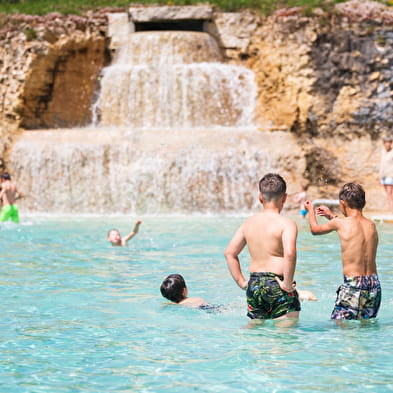 Baignade en plein air à Champdor